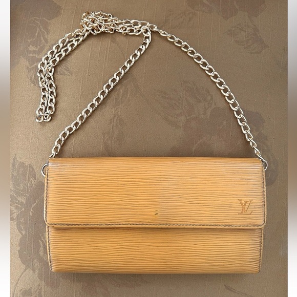 Louis Vuitton Yellow Epi Leather Bi-fold Long Wallet with Unbranded Chain - Picture 1 of 16